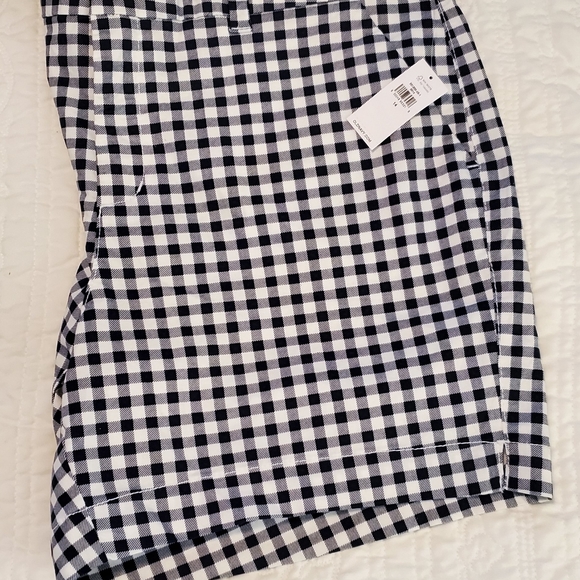 BUNDLE & SAVE!! Old Navy shorts (NWT) - Picture 4 of 4